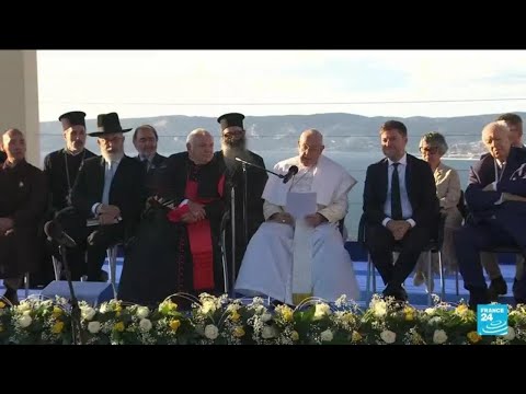 Je pense aux nombreux frères et sœurs qui se sont noyés dans la peur, dit le pape à Marseille
