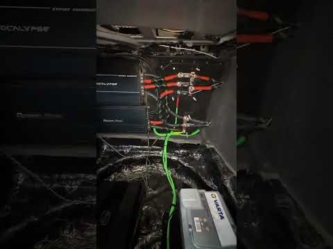 Best salon 👍#mercedes #amg #w124 #brabus #w210 #oldcars #rek #shorts #usa #germany #cls #cls63amg