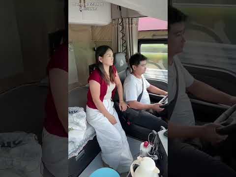 Life on the Road: A Female Truck Driver and Her Husband - Cuộc sống trên xe tải đường dài