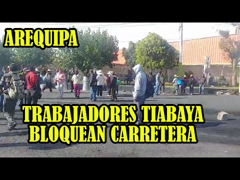 MANIFESTANTES BLOQUEAN INGRESO TIABAYA EN AREQUIPA PIDEN RENUNCIA DE DINA BOLUARTE..