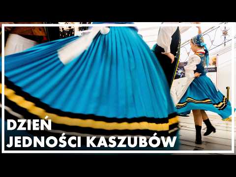 Występ Kaszubskiego Zespołu Pieśni i Tańca Bytów oraz Zespołu Pieśni i Tańca Przodkowianie