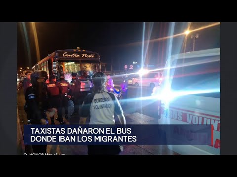 Taxistas ilegales atacan un bus que transportaba 50 migrantes venezolanos