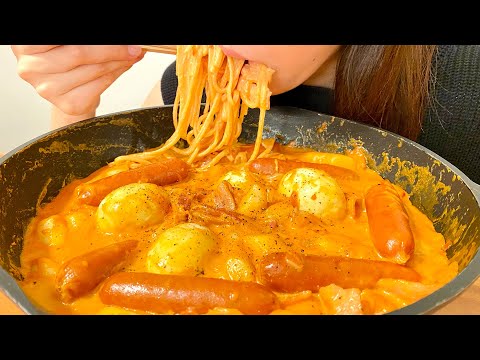 ロゼトッポギを爆食する女の幸せ晩ご飯【韓国料理】
