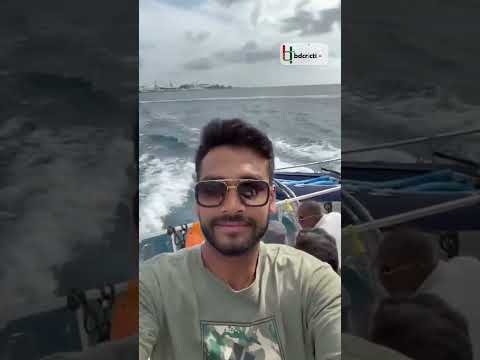 মাঝসমুদ্রে মিরাজ, গায়ে লাগাচ্ছেন ক্যারিবিয়ান হাওয়া; মাঠে উড়ছেন, বাইরে সতীর্থদের সাথে চিলমুডে ঘুরছেন