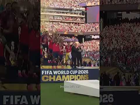 TRUMP WRĘCZYŁ HISZPANII PUCHAR I... POMYLIŁ DROGĘ 🙈 INFANTINO POBIEGŁ ZA NIM 😅 #worldcup