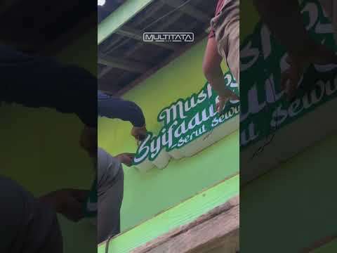 Pemasangan neon box mushola #multitata #neonbox #letteracrylic