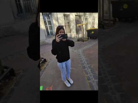 Voltaire dans la street 👀