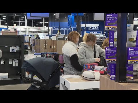 Shoppers stick to their lists during Black Friday