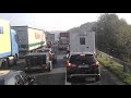 Wpuszczanie lewego pasa na zjazd