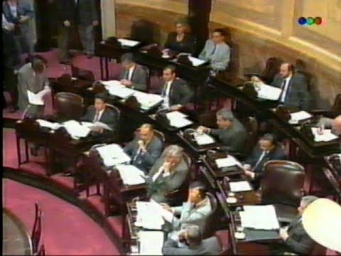 DiFilm - Senadores aprueban cambios laborales para Pymes (1995)