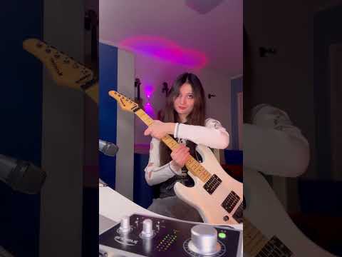 Ділюся своїм 💗 #guitar #originalmusic #guitarist #electricguitar #bass