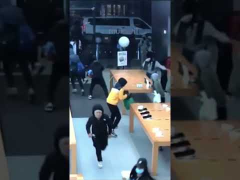Looters smash and grab in Philadelphia