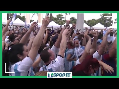 Aficionados argentinos en Miami CELEBRAN GOLES de Lionel Messi y Ángel Di María en la final de Qatar