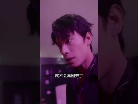豪门千金的她成了商业联姻的牺牲品随后自暴自弃辗转于三个男人之间。她以为她的人生糟糕无比,其实被宠上了天。 poster