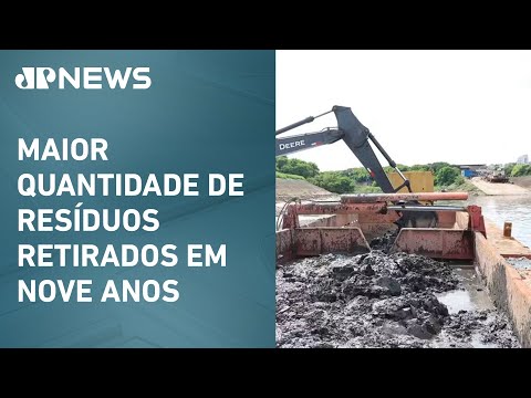 SP retira mais de 90 mil caminhões de lixo do Rio Tietê