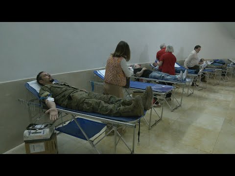 Los militares, protagonistas en la segunda sesión de donación de sangre