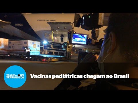 Primeiro lote de vacinas pediátricas chega ao Brasil