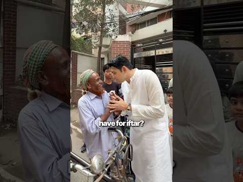 Asking Bestie Rickshaw Mama what I Eat for IFTAR