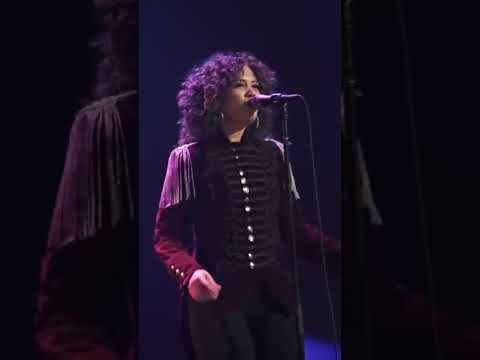 "High Class Girl" (Live) - Now Serving: Royal Tea Live From The Ryman