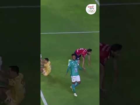 Gol polémico de Antonio Briseño. ¿Había mano?