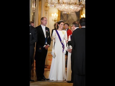 PHOTOS Kate Middleton somptueuse lors du banquet au bras de William : son accessoire très rare sub