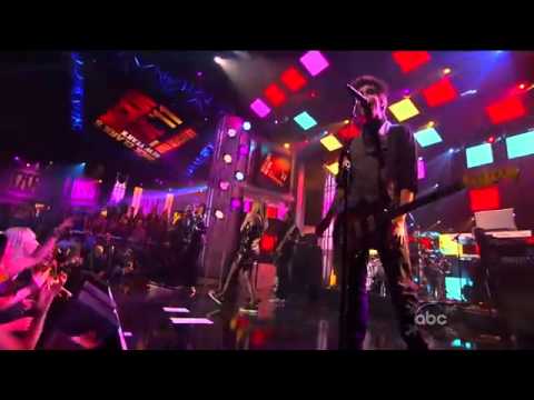 Avril Lavigne - What The Hell Live on Dick Clarks New Years Rockin Eve lyrics