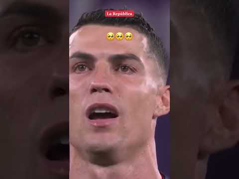 La emocion de Cristiano Ronaldo al cantar el himno de Portugal #shorts