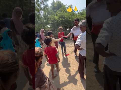 Garib Bacche Ma Kapde Bate🙏#minivlog#viralshort#trendingshorts#shorts#garib#bacche#car