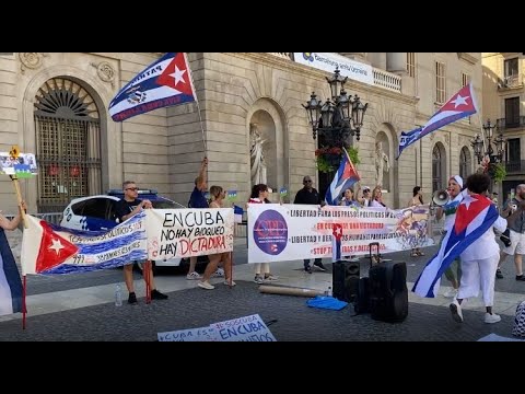 ¡Cuba sólo quiere libertad!, piden en Barcelona durante jornada por el 11J