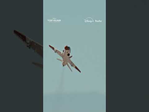 Take to the skies & experience the thrill of high-speed flight ✈️