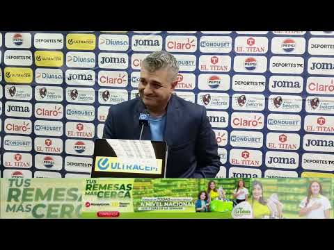 Diego Vázquez defiende a Rodrigo Auzmendi: “Hizo un buen partido”