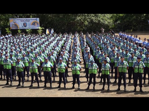 Primer Curso Básico de Policía gradúa a 700 nuevos oficiales