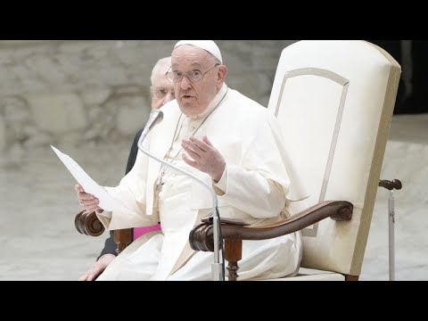 Ο Πάπας Φραγκίσκος επισκέφθηκε τη Μπιενάλε Βενετίας και μια γυναικεία φυλακή