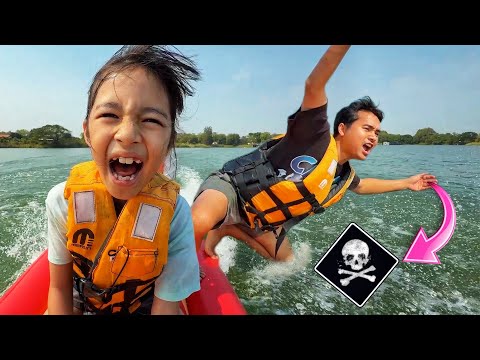 บริ้งค์ไบรท์|เล่นบานาน่าโบ๊ท