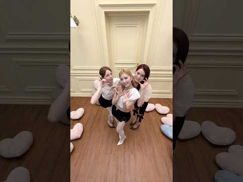 ......なんてStoryline📳 #AYAKA #MAYUKA#NINA#NiziU #NiziU_NewEmotion#NiziU_ෆEmotion#にゅーえも#らぶえも#らぶえもチャレンジ