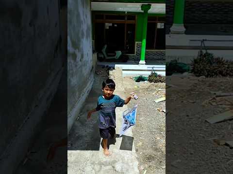 Kasih Gelasan Dan Layangan Gratis Buat Si Roy🤓