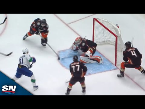 Canucks’ Hughes Dances Past Defender Before Feeding Hoglander In Front For Opening Goal