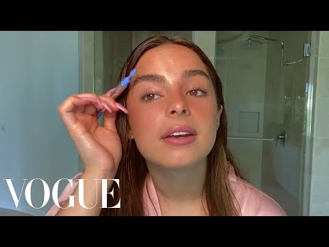 Addison Rae's Guide to Faux Freckles and a Go-To Glowy Makeup Look | Beauty Secrets | Vogue