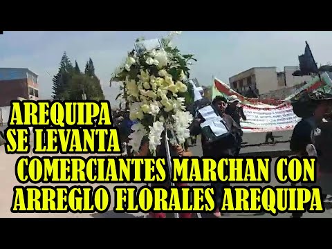COMERCIANTES DE MERCADO MAYORISTA DE AREQUIPA MARCHA PIDIENDO JUSTICIA POR MAS4CRES DE JULIACA..