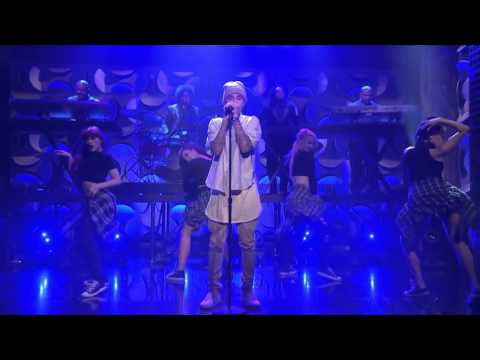 Justin Bieber - Sorry (Acustic) Live Diciembre 2015