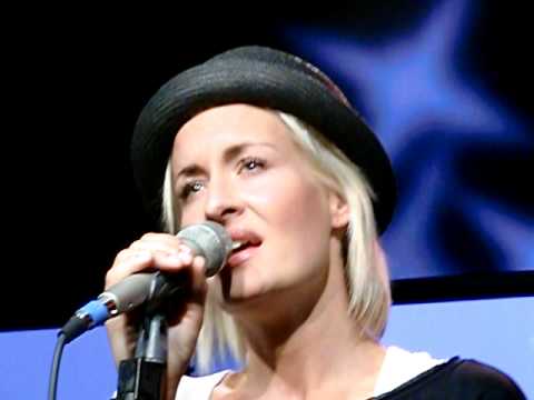 SARAH CONNOR *Back From Your Love* live N-Joy Soundfiles 07.12.2010