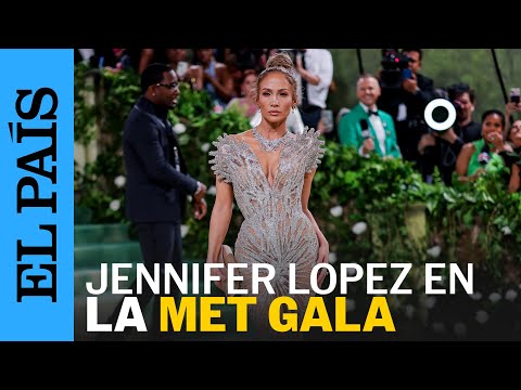 MET GALA 2024 |  Jennifer Lopez brilla en la alfombra roja | EL PAÍS