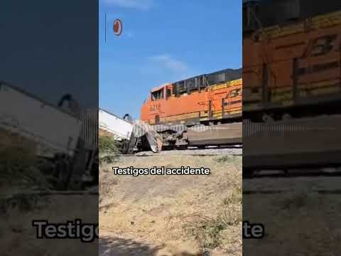 Conductor se salva de milagro tras ser impactado por el tren en Pénjamo