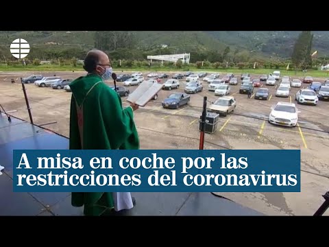 Asistir a una misa desde el coche, la última alternativa de un sacerdote colombiano por el Covid