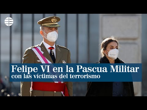 Felipe VI recuerda a las víctimas del terrorismo durante la Pascua Militar
