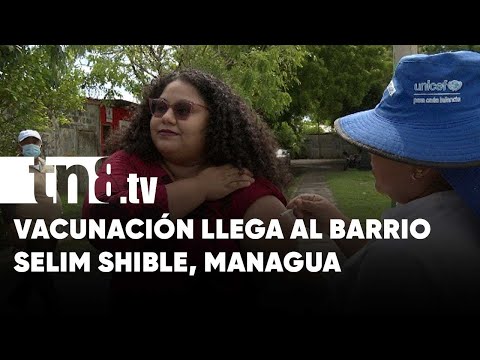 Vacunas para familias en el barrio Selim Shible de Managua - Nicaragua