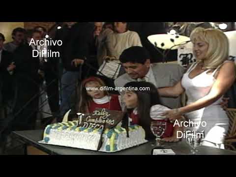 Diego Maradona cumpleaños en salon con Charly Garcia - Juanse 1996