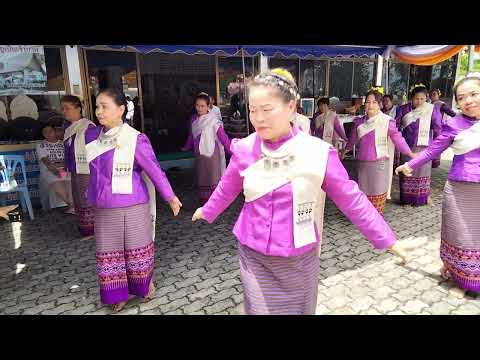 ทำบุญสรงน้ำพระธาตุจอมสวรรค์แล