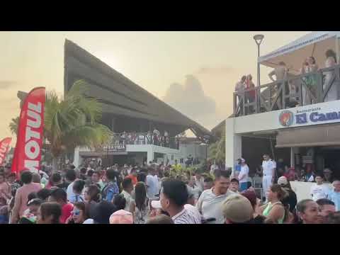 Orgullo y emoción, salvadoreños y extranjeros disfrutaron del Bicentenario de la FUERZA ARMADA ??.