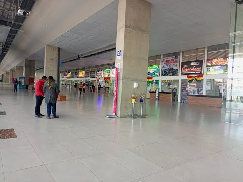 El Alto: Controles en la terminal Metropolitana.